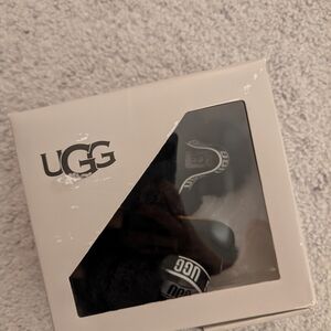 Toddler UGG Black Fluff Yeah Slippers, Size 4/5